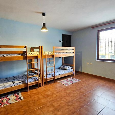 Traveler Hostel Shkodër Exterior foto